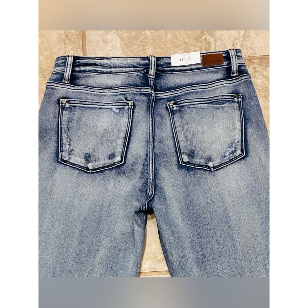 Judy Blue Mid Rise Boyfriend Fit Distressed Jeans Women’s 30x34 NWT - Picture 7 of 14